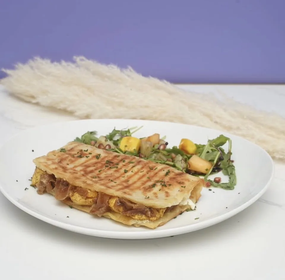 Le Sambi, msemen grillé farci